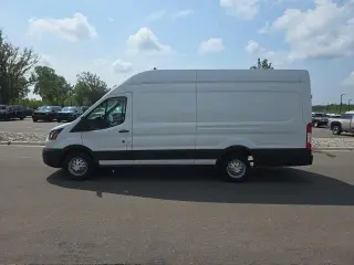Furgoneta de Carga Ford Transit 2024 AWD 250 3 puertas LWB Techo Alto Extendido