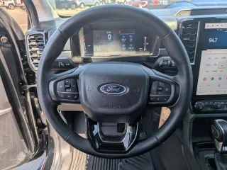 Ford Ranger 2025 4x4 XLT 4 puertas SuperCrew con caja de 5.0 pies