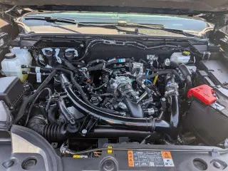 Ford Ranger 2025 4x4 XLT 4 puertas SuperCrew con caja de 5.0 pies