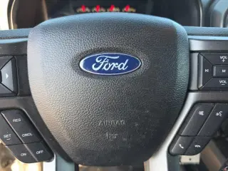Ford F-150 2019 4x4 XLT 4 puertas SuperCrew 5.5 pies. SB