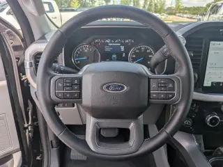 Ford F-150 2023 4x4 XLT 4 puertas SuperCrew 5.5 pies. SB