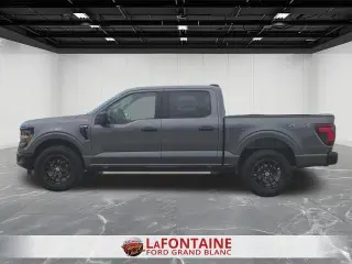Ford F-150 2025 4x4 XLT 4 puertas SuperCrew 5.5 pies. SB