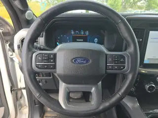 Ford F-150 2024 4x4 Lariat 4 puertas SuperCrew 6.5 pies. SB