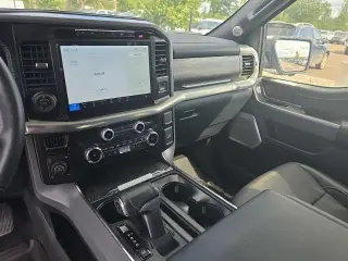 Ford F-150 2024 4x4 Lariat 4 puertas SuperCrew 6.5 pies. SB