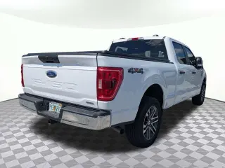 Ford F-150 2022 4x4 XLT 4 puertas SuperCrew 6.5 pies. SB