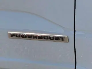 Ford F-150 2023 4x4 Platinum 4 puertas SuperCrew 6.5 pies. SB