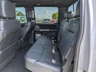 Ford F-150 2023 4x4 Platinum 4 puertas SuperCrew 6.5 pies. SB