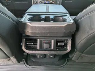 Ford F-150 2023 4x4 Platinum 4 puertas SuperCrew 6.5 pies. SB