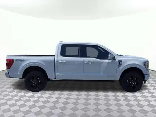 Ford F-150 2023 4x4 Platinum 4 puertas SuperCrew 6.5 pies. SB