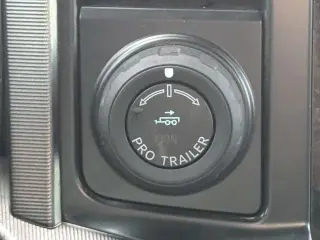 Ford F-150 2023 4x4 Platinum 4 puertas SuperCrew 6.5 pies. SB