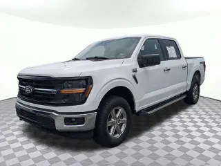 Ford F-150 2025 4x4 XLT 4 puertas SuperCrew 5.5 pies. SB