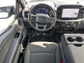 Ford F-150 2025 4x4 XLT 4 puertas SuperCrew 5.5 pies. SB