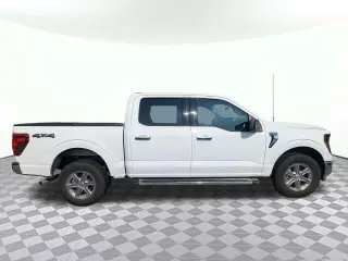 Ford F-150 2025 4x4 XLT 4 puertas SuperCrew 5.5 pies. SB