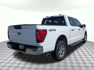 Ford F-150 2025 4x4 XLT 4 puertas SuperCrew 5.5 pies. SB