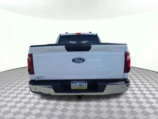 Ford F-150 2025 4x4 XLT 4 puertas SuperCrew 5.5 pies. SB