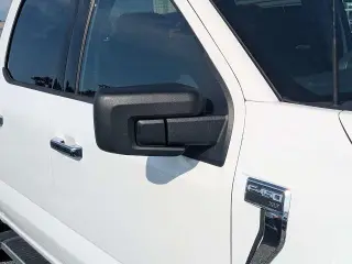 Ford F-150 2025 4x4 XLT 4 puertas SuperCrew 5.5 pies. SB