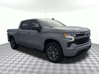 Chevrolet Silverado 1500 2025 4x2 RST 4 puertas Cabina Crew 5.8 pies. Caja corta