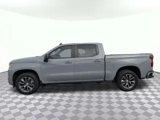 Chevrolet Silverado 1500 2025 4x2 RST 4 puertas Cabina Crew 5.8 pies. Caja corta