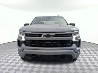 Chevrolet Silverado 1500 2025 4x2 RST 4 puertas Cabina Crew 5.8 pies. Caja corta
