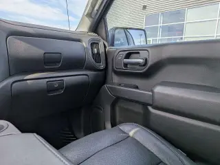 Chevrolet Silverado 1500 Limited 2022 4x2 Custom 4 puertas Crew Cab 5.8 pies. SB