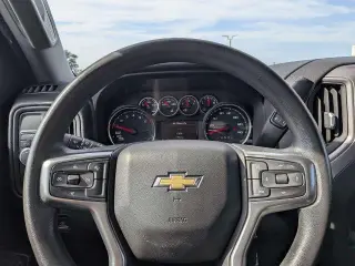 Chevrolet Silverado 1500 Limited 2022 4x2 Custom 4 puertas Crew Cab 5.8 pies. SB