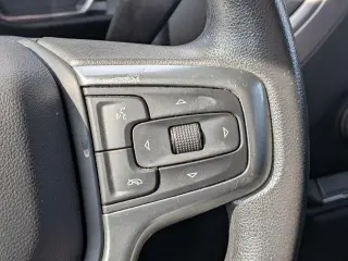 Chevrolet Silverado 1500 Limited 2022 4x2 Custom 4 puertas Crew Cab 5.8 pies. SB