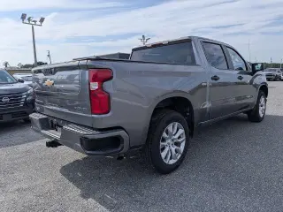 Chevrolet Silverado 1500 Limited 2022 4x2 Custom 4 puertas Crew Cab 5.8 pies. SB