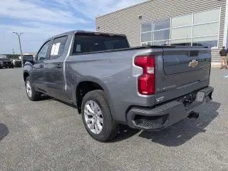 Chevrolet Silverado 1500 Limited 2022 4x2 Custom 4 puertas Crew Cab 5.8 pies. SB