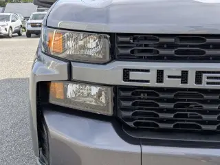 Chevrolet Silverado 1500 Limited 2022 4x2 Custom 4 puertas Crew Cab 5.8 pies. SB