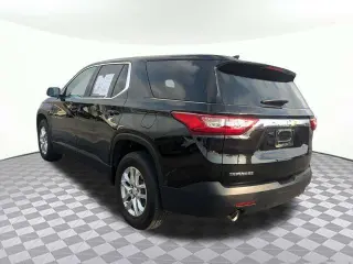 Chevrolet Traverse 2019 LS 4 puertas SUV con 1LS