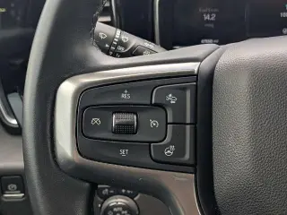 Chevrolet Silverado 1500 2023 4x4 LT Trail Boss 4 puertas Cabina Crew 5.8 pies. SB