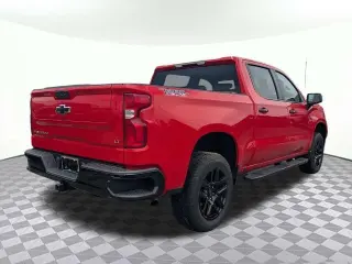 Chevrolet Silverado 1500 2023 4x4 LT Trail Boss 4 puertas Cabina Crew 5.8 pies. SB
