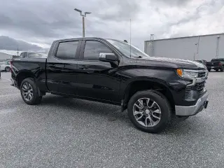 Chevrolet Silverado 1500 2022 4x4 LT Cabina Crew 4 puertas 5.8 ft. Caja corta con 2FL