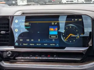 Chevrolet Silverado 1500 2022 4x4 LT Cabina Crew 4 puertas 5.8 ft. Caja corta con 2FL