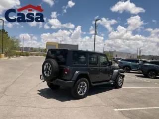 Jeep Wrangler 2023 4x4 Sahara 4 puertas SUV
