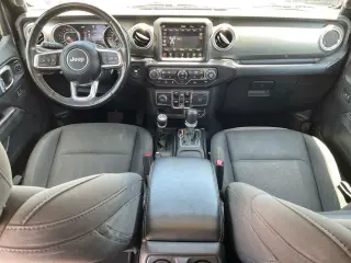 Jeep Wrangler 2023 4x4 Sahara 4 puertas SUV