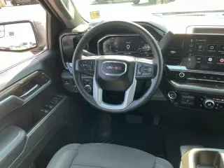 GMC Sierra 1500 2025 4x2 Elevation 4 puertas Doble Cabina 1.98 m (6.6 pies) caja corta