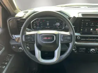 GMC Sierra 1500 2025 4x2 Elevation 4 puertas Doble Cabina 1.98 m (6.6 pies) caja corta