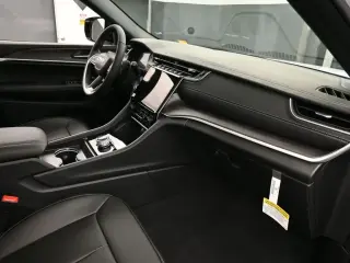 Jeep Grand Cherokee L 2025 4x2 Limited 4 puertas SUV