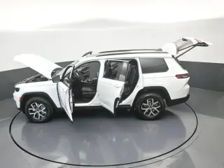 Jeep Grand Cherokee L 2025 4x2 Limited 4 puertas SUV