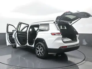 Jeep Grand Cherokee L 2025 4x2 Limited 4 puertas SUV
