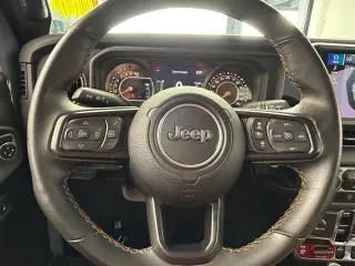 Jeep Gladiator 2024 4x4 Mojave 4 puertas Crew Cab 5.0 pies. SB