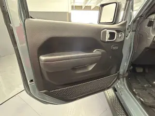 Jeep Gladiator 2024 4x4 Mojave 4 puertas Crew Cab 5.0 pies. SB