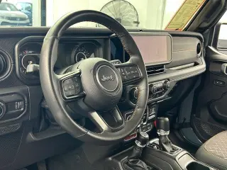 Jeep Gladiator 2024 4x4 Mojave 4 puertas Crew Cab 5.0 pies. SB