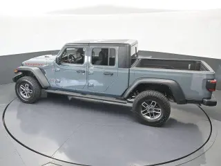 Jeep Gladiator 2024 4x4 Mojave 4 puertas Crew Cab 5.0 pies. SB