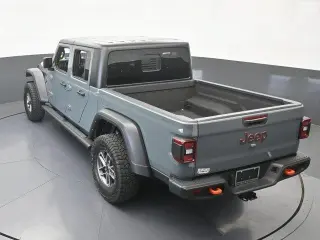 Jeep Gladiator 2024 4x4 Mojave 4 puertas Crew Cab 5.0 pies. SB