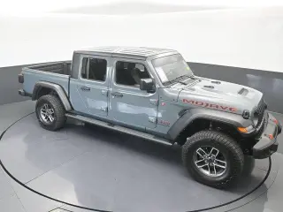 Jeep Gladiator 2024 4x4 Mojave 4 puertas Crew Cab 5.0 pies. SB