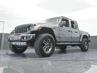 Jeep Gladiator 2024 4x4 Mojave 4 puertas Crew Cab 5.0 pies. SB