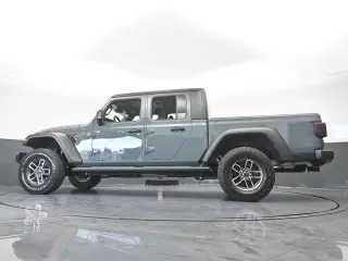 Jeep Gladiator 2024 4x4 Mojave 4 puertas Crew Cab 5.0 pies. SB