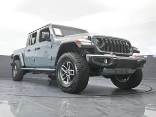 Jeep Gladiator 2024 4x4 Mojave 4 puertas Crew Cab 5.0 pies. SB